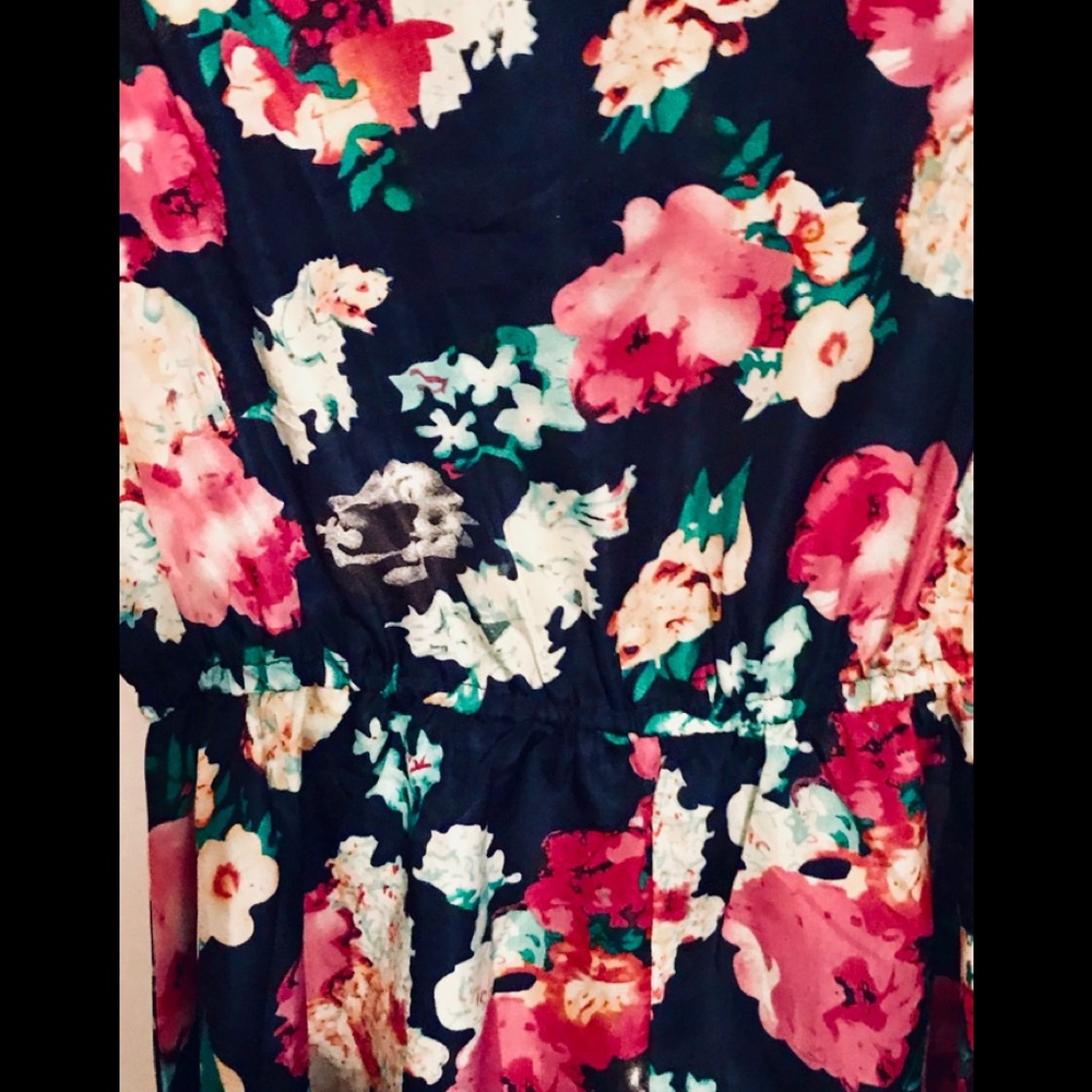 Summer Fantasy!  Gorgeous Singwing Midi Dress - Picture 5 of 6